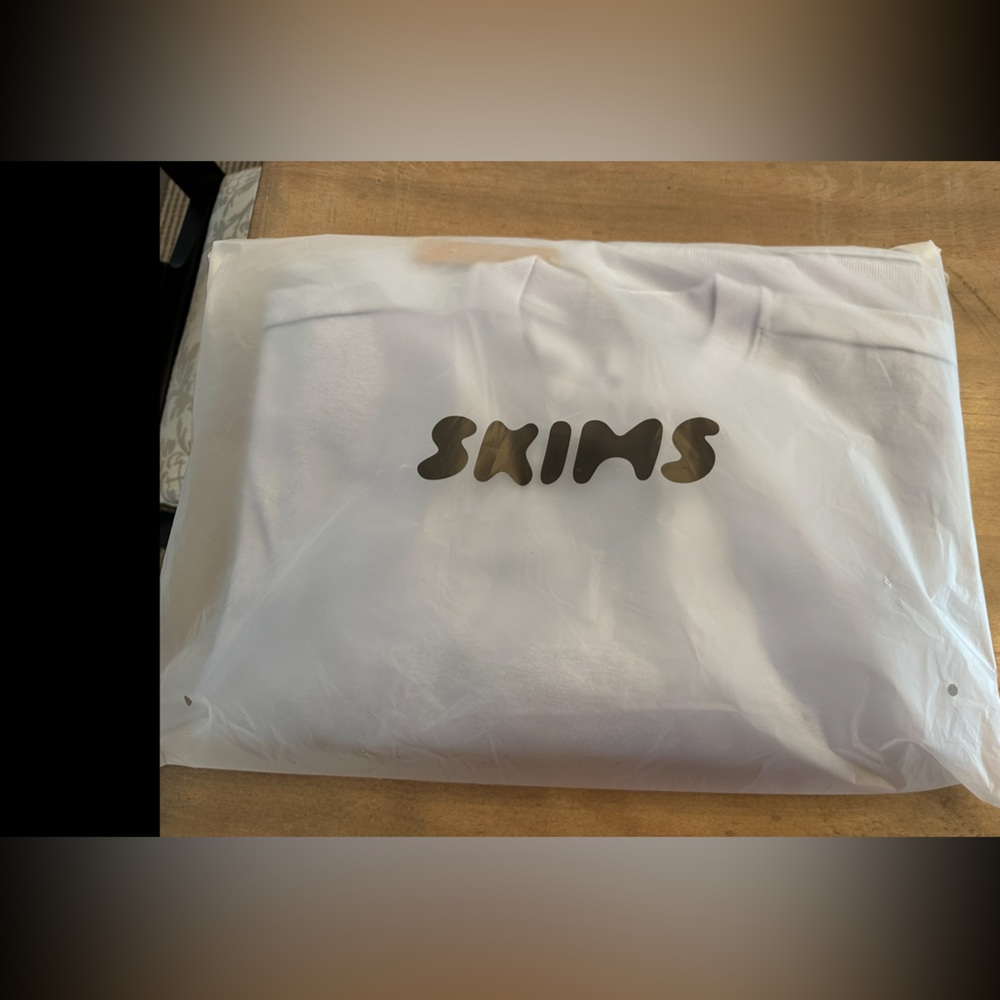Skims small periwinkle light blue/grey  skims crew neck sold out/limited color - Picture 8 of 8